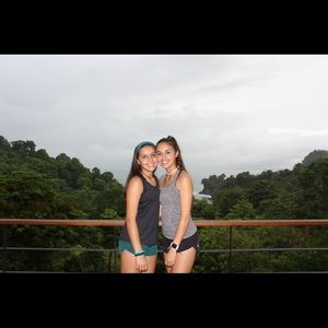 Meet your Posher, Alexis